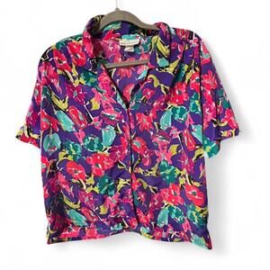 Vintage bold bright 80s relaxed  button up blouse with abstract floral pattern.